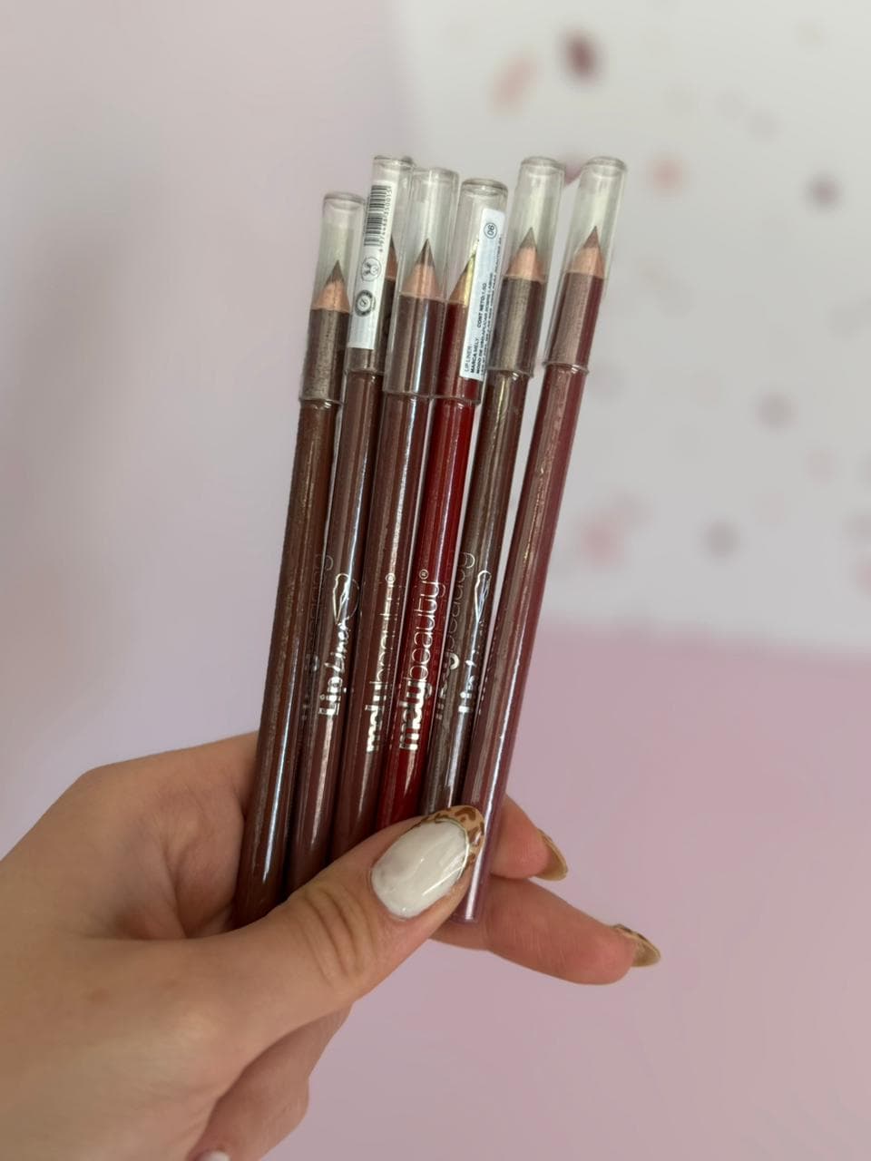 Lápiz Delineador de Labios Mely