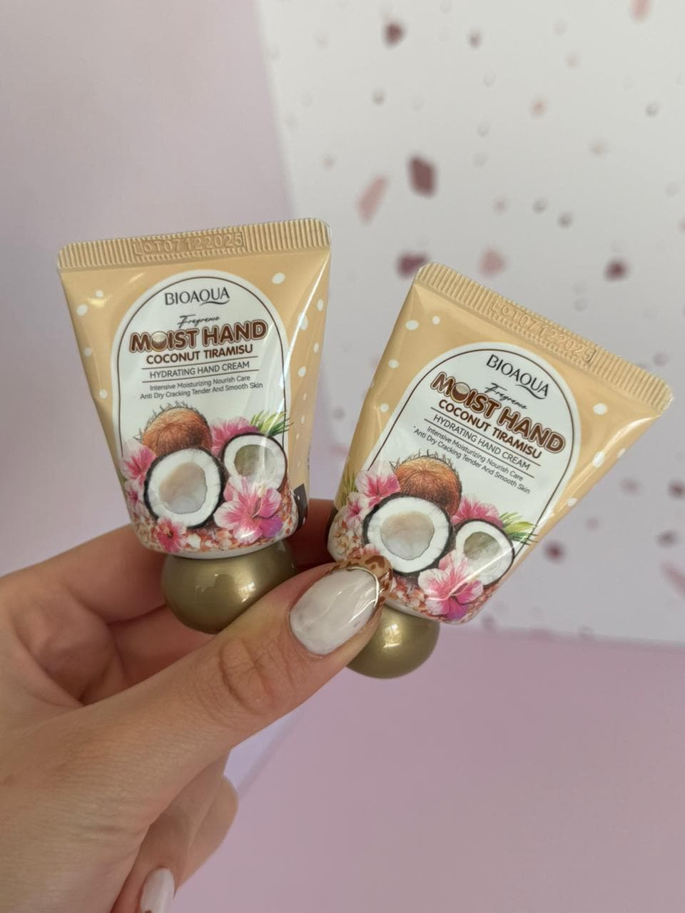 Cremita de manos coco-tiramisú Bioaqua