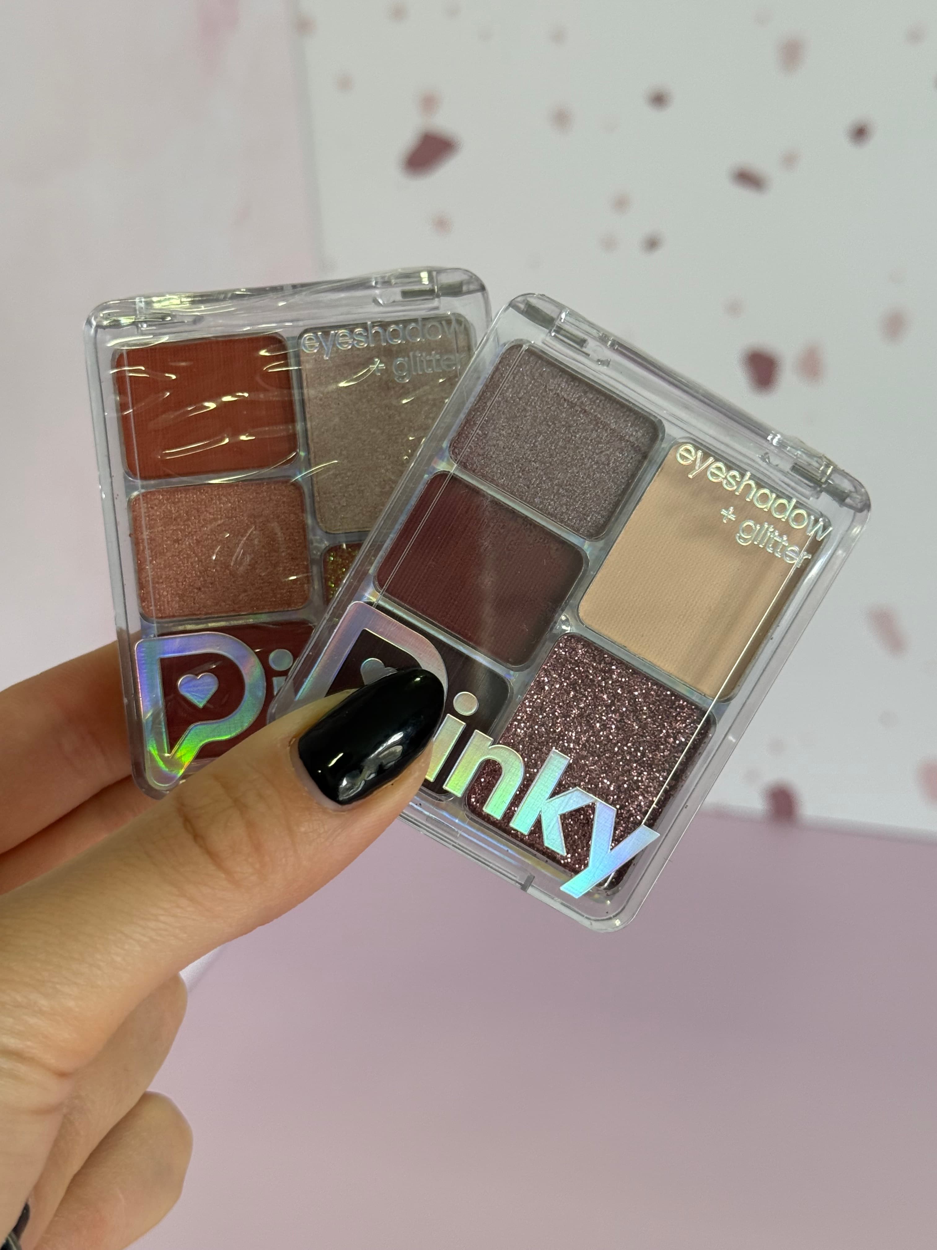 Paleta de sombras Pinky eyeshadow + glitter 🦋