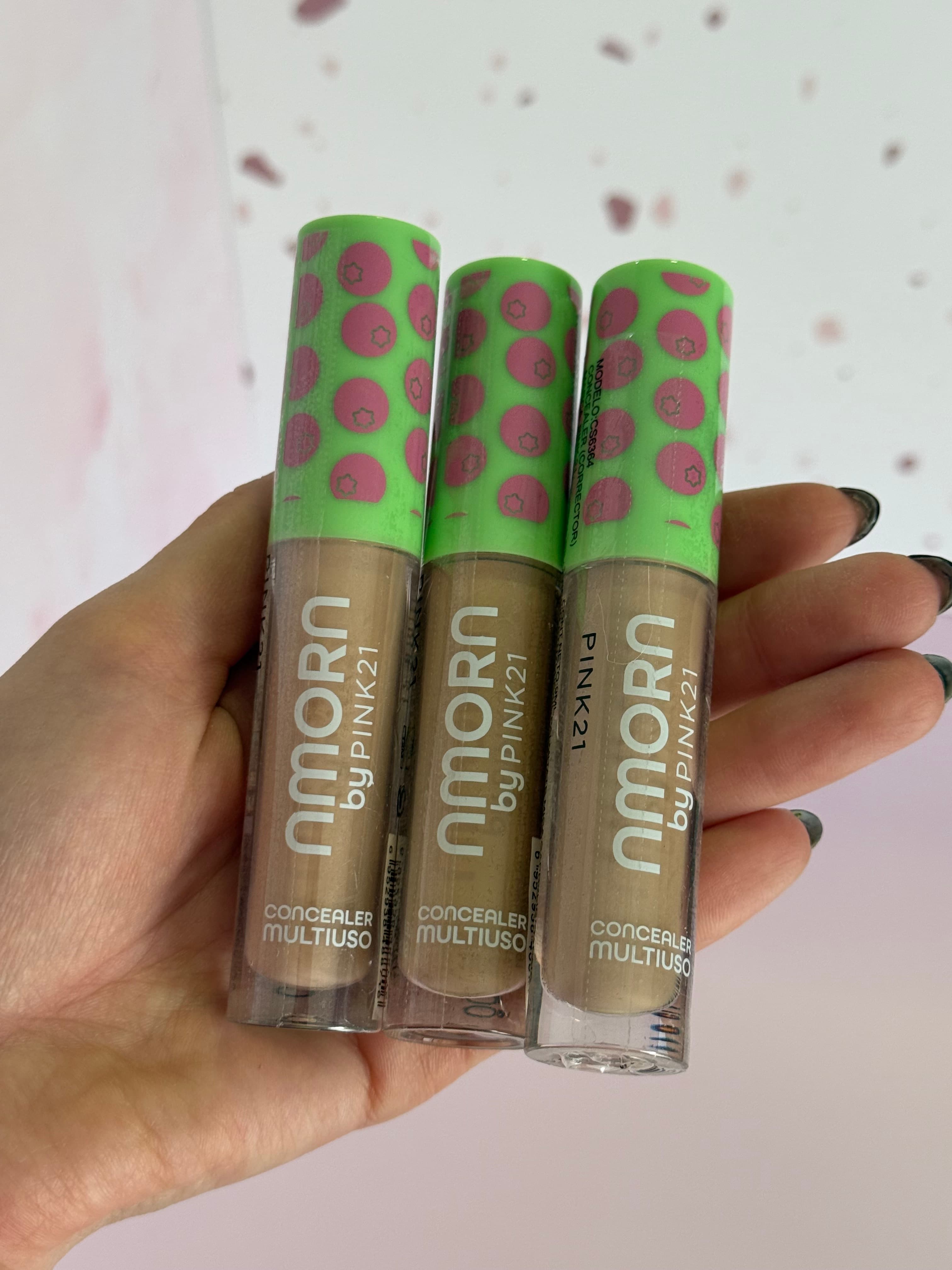 Contorno y corrector multisección Amorn Pink21 🎨