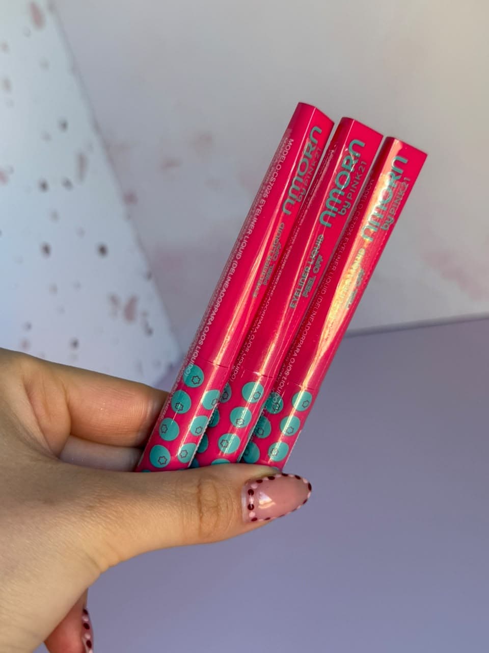 Delineador líquido amora pink21