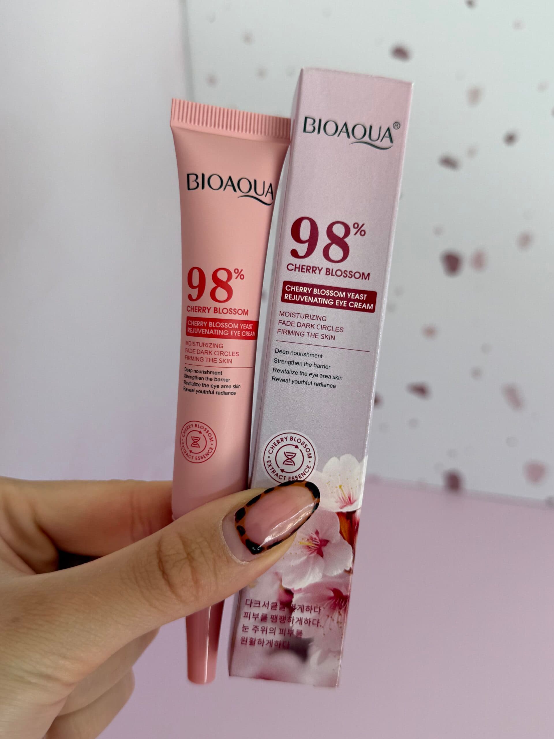 Contorno de ojos con flor de cerezo Bioaqua