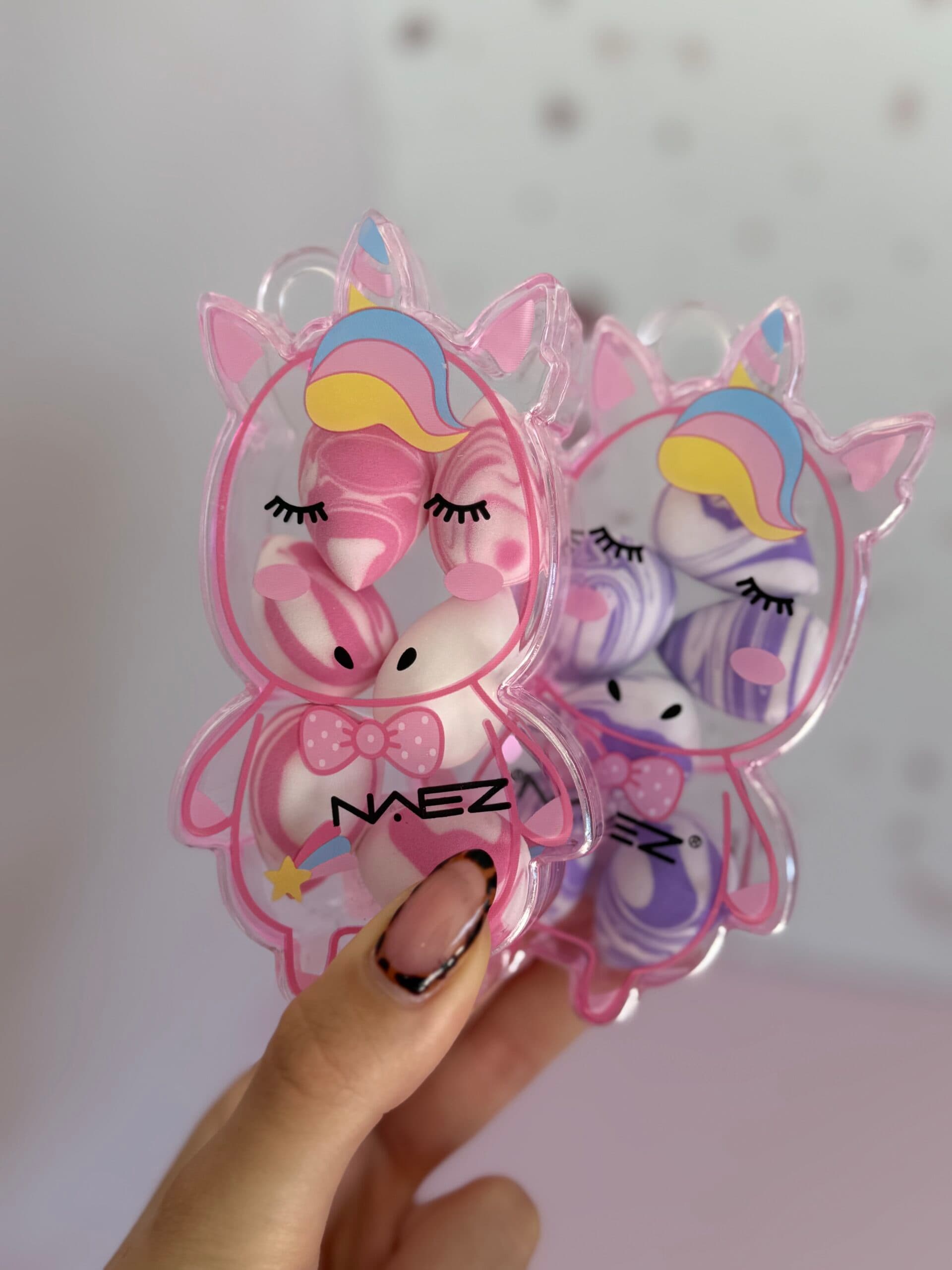 Esponjitas de maquillaje en cajita unicornio